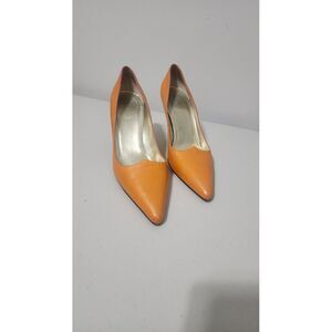 ESCADA Orange Pointed Narrow Toe Slip On‎ Pumps Kitten Heels 9.5 B Made In Italy